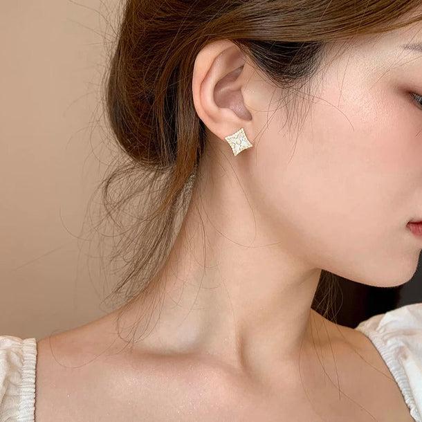 クローバービジューイヤリング 6167-gold_お取り寄せ6167-画像4-韓国ファッション通販POPREA［ポップリア］