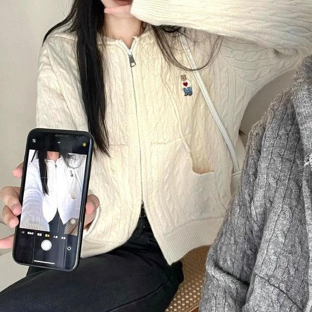 ポイントベアフード付きジッパーケーブルニット 6243-画像3-韓国ファッション通販POPREA［ポップリア］