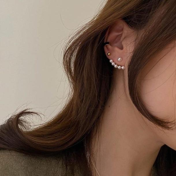 パールラインピアス 3731-お取り寄せ3731-画像1-韓国ファッション通販POPREA［ポップリア］