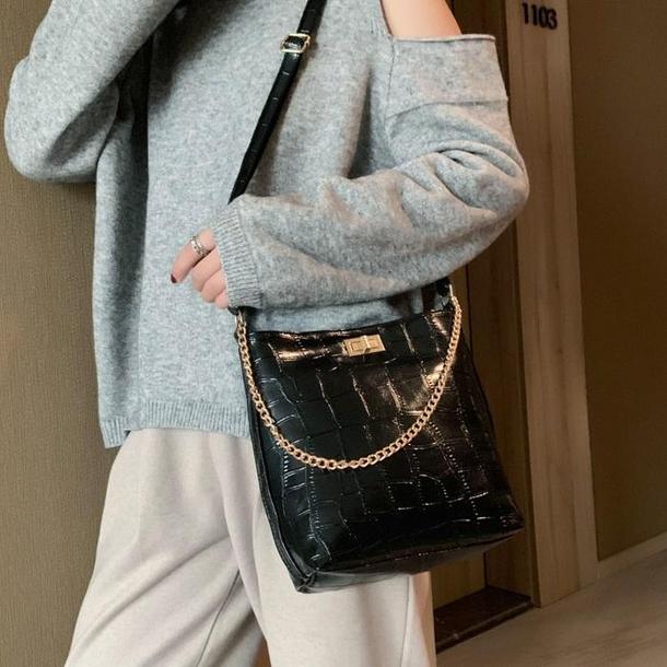 クロコパターンチェーンバッグ 3985-black_お取り寄せ39852-画像2-韓国ファッション通販POPREA［ポップリア］