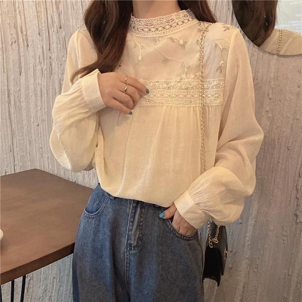 花刺繍のレース襟長袖トップ 4366-beige_お取り寄せ43661-画像1-韓国ファッション通販POPREA［ポップリア］